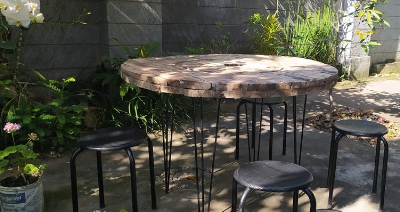 Membuat Meja dari Kayu Bekas Gulungan Kabel